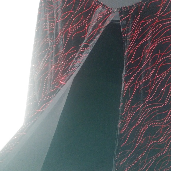 Notations 2X Red Glitter on Black Velvet Tank Shell and Jacket Top Set Plus - Picture 3 of 4